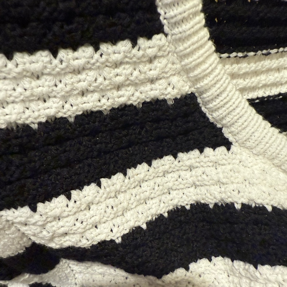 Free Assembly Women's Crochet Cardigan Sweater, Lightweight size L - Picture 9 of 10